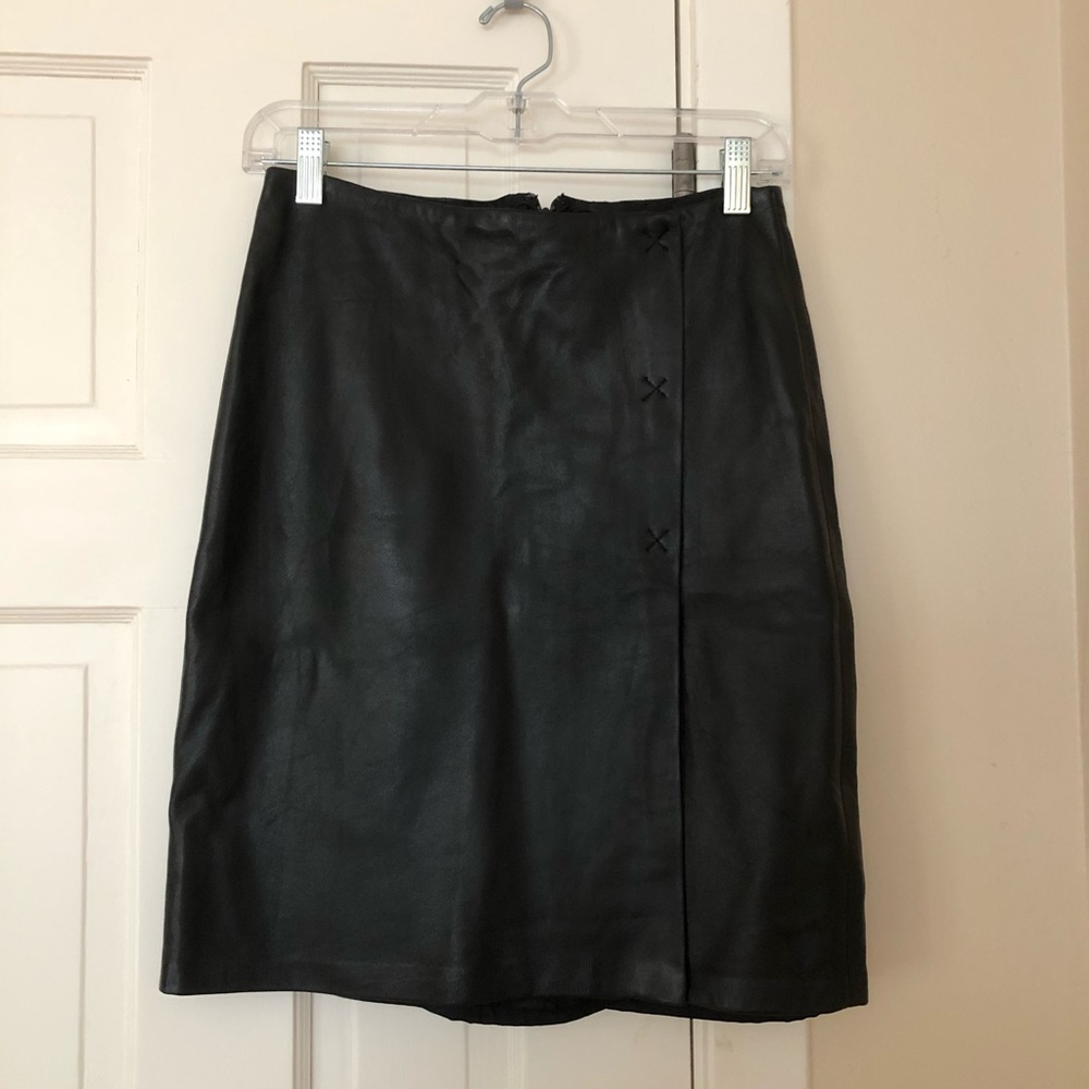 100% leather Laundry by Shelli Segal skirt